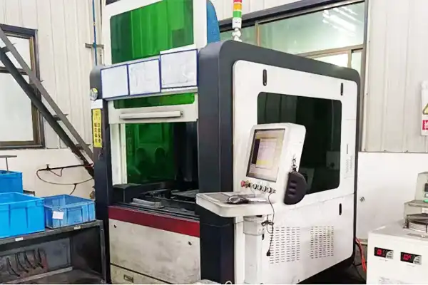 Laser cutting machine Laser cutting machine